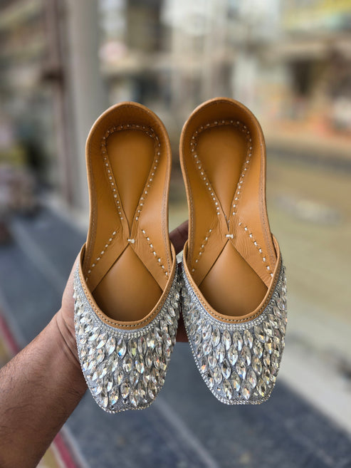 Aafreen Crystal Luxe Jutti
